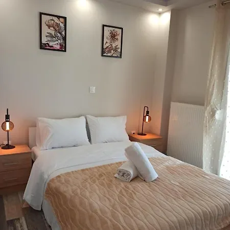 Apartment Minimalist W/ View