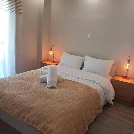 Minimalist W/ View Apartment Thessaloniki