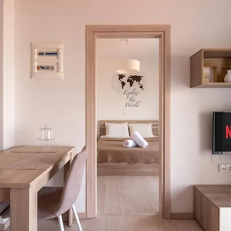 Minimalist W/ View Apartament *