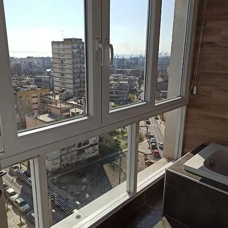 Minimalist W/ View Apartament *